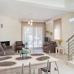 Tatil Evi Nik-ntin Deluxe Prínos
