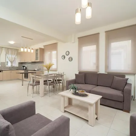 Nik Сasa de vacaciones